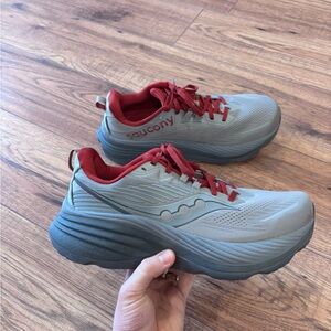 Saucony Hurricane 24 Running Shoes